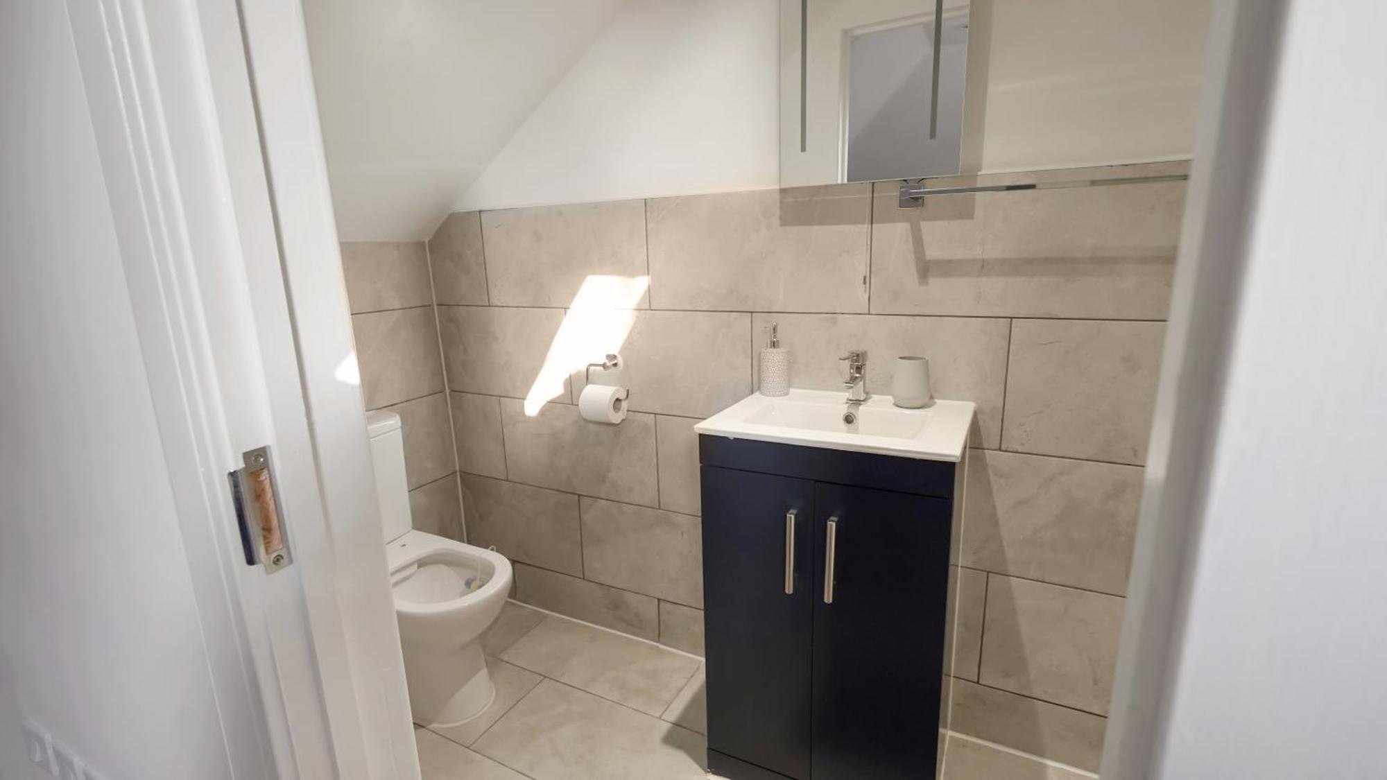 Place To Stay In Longbridge Barking  Eksteriør bilde