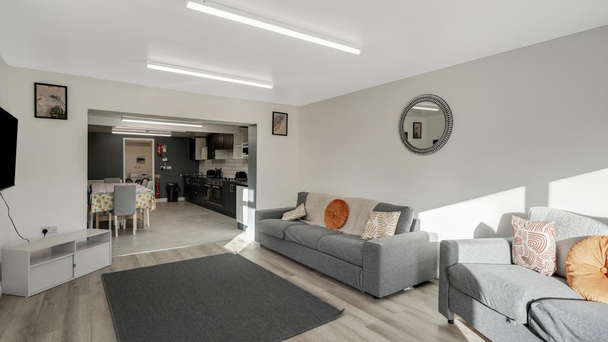 Place To Stay In Longbridge Barking  Eksteriør bilde